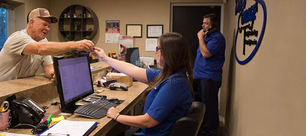 Service Counter | Dub's Garage